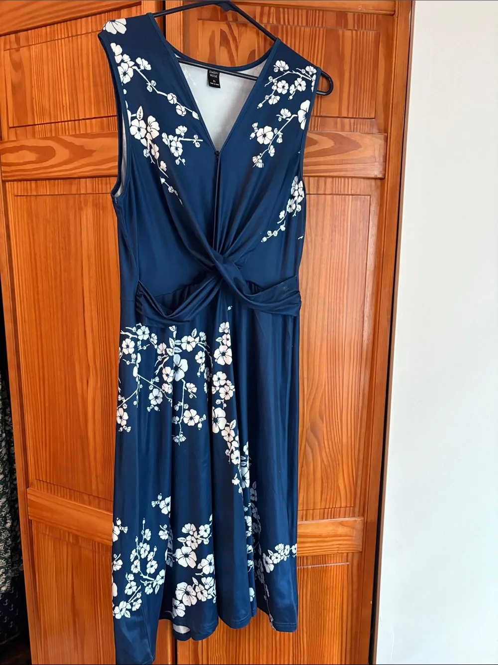 Twist-Front Navy Floral Midi Dress - Picture 1 of 2